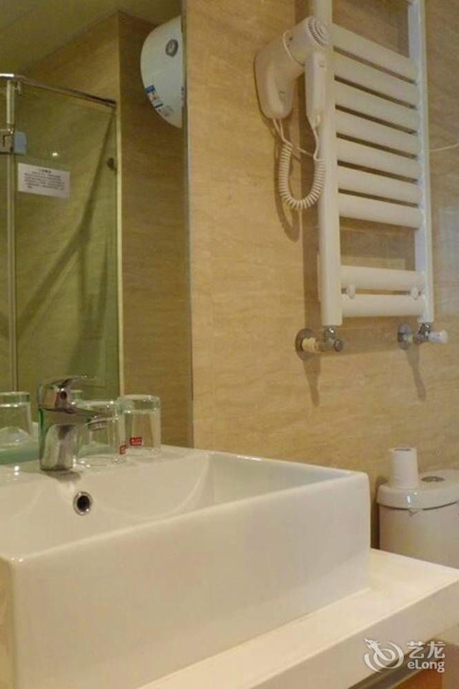 Zhenzhou Lantian Business Hotel Csengcsou Kültér fotó
